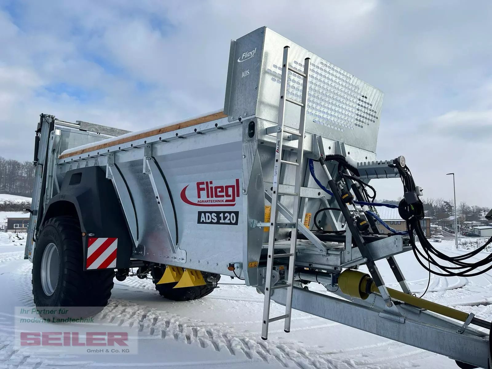 E-FARM: Fliegl ADS 120 - Manure and compost spreader - id WUR1A1T - €39,076 - Year of construction: 2023 - Germany