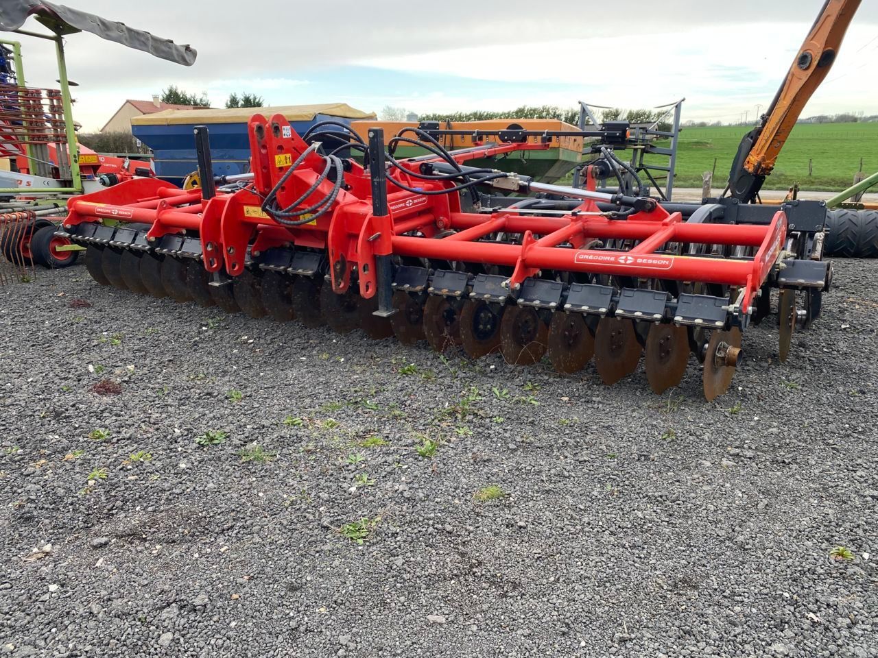 E-FARM: GREGOIRE BESSON normandie 60 5m - Kultivátor - id 3JZB2EM - 22 000 EUR - Gyártási év: 2021 - Franciaország