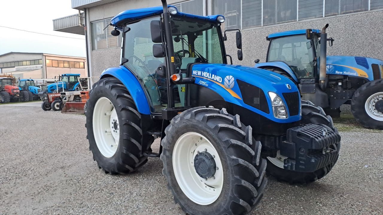 New Holland TD5.115 Tractor €36,000