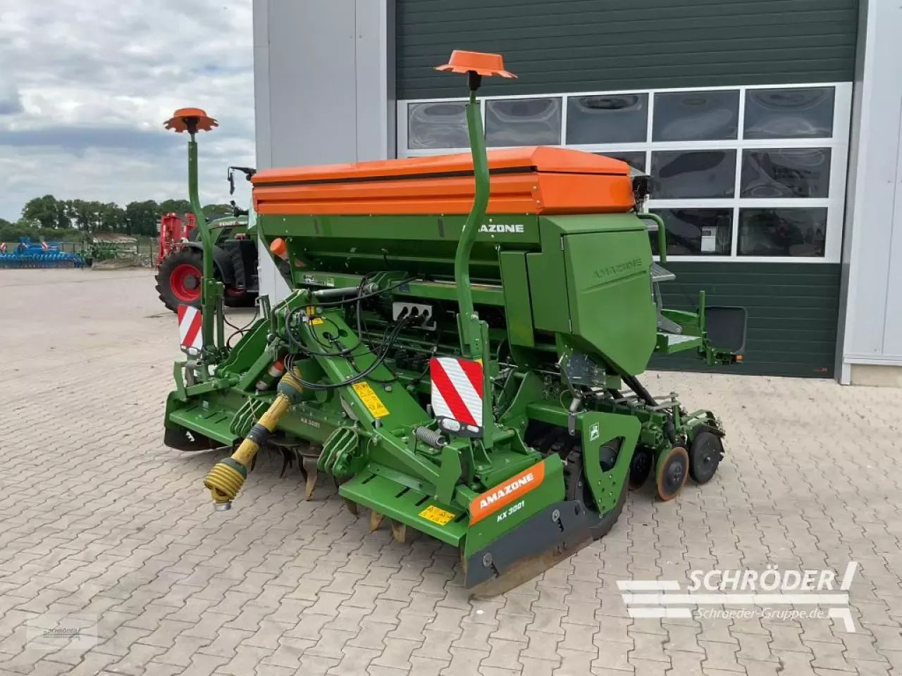 E-FARM: Amazone KX 3001 - Drillkombination - id CNKAH9W - 32.885 € - Baujahr: 2019 - Deutschland