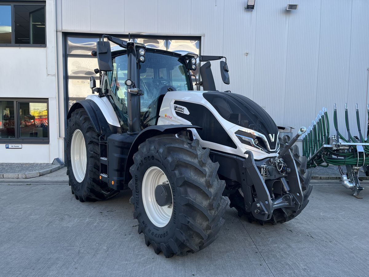 E-FARM: Valtra Q305 - Tracteur - id YAPZBLP - 203 334 € - Lecture du nombre d'heure: 300 - Puissance du moteur (chevaux): 305,Autriche