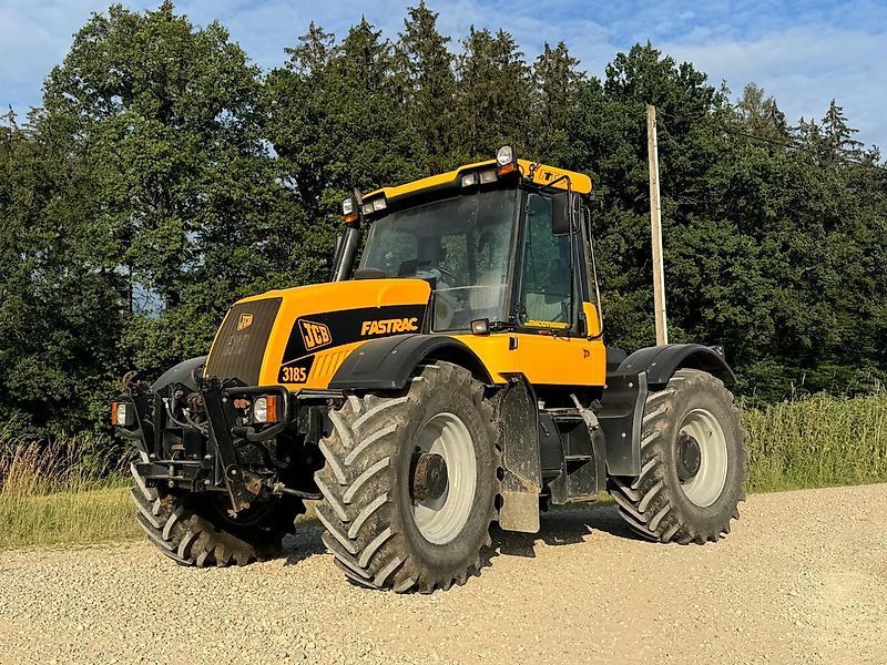 E-FARM: JCB fastrac 3185 smothshift - Tractor - id YRJZRP6 - €49,000 - Year of construction: 2001 - Engine hours: 7,300,Germany