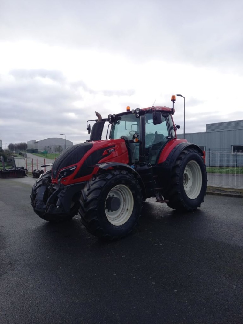 Valtra T 214 Versu tractor 73 500 €