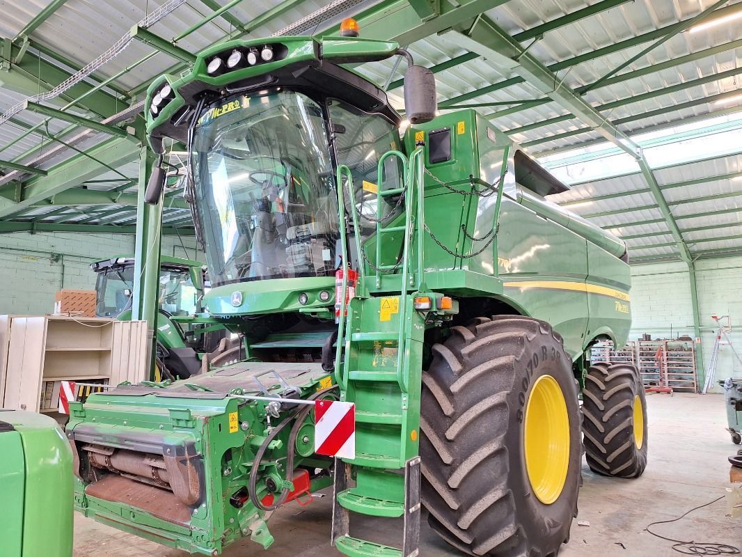 John Deere S 770 Combine harvester €220,000
