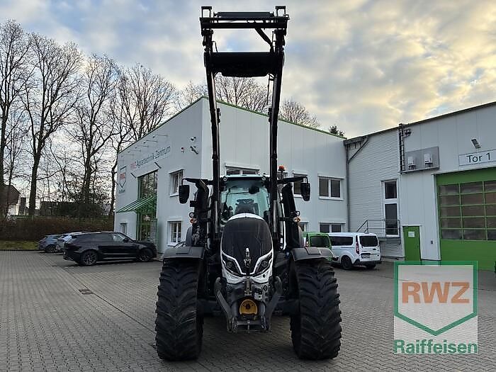 Valtra T215D Tractor €143,000