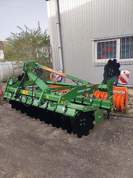 E-FARM: Amazone catros xl 3003 - Herse à disques et disque compact - id JTWUUEK - 18 235 € - Année: 2022 - Allemagne