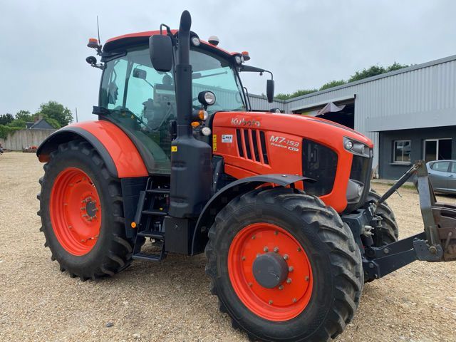 E-FARM: Kubota m7-153 - Tractor - id XFR34DC - 95.000 € - Año: 2022 - Horas: 1800,Potencia del motor: 150,Francia