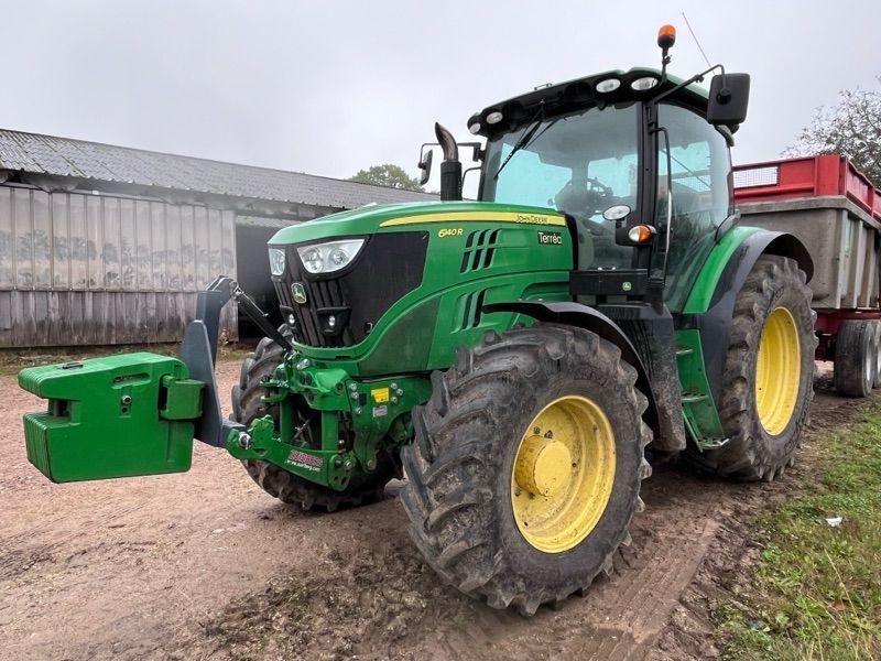 E-FARM: John Deere 6140 R - Τρακτέρ - id KQEE6BL - 59.000 € - Χρονία: 2014 - Μετρητής ωρών: 6.050,Ισχύς κινητήρα: 140,Γαλλία