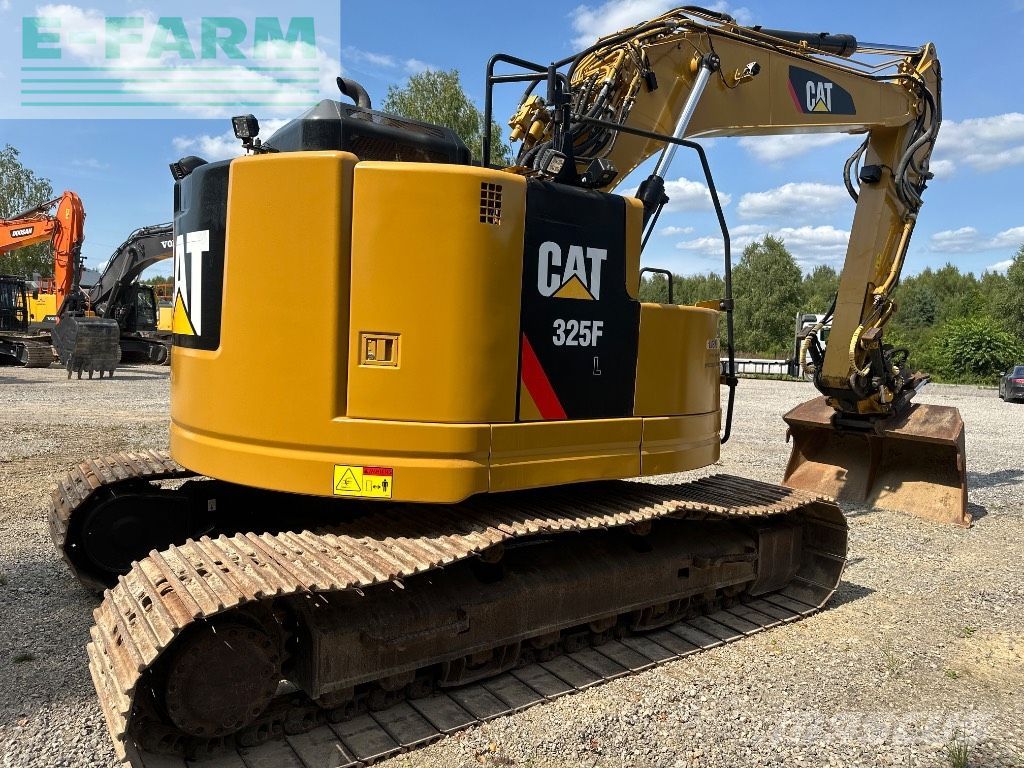 Caterpillar 325 fl cr Pelleteuse sur chenilles 77 886 €