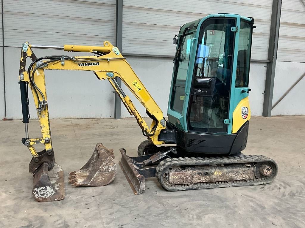 Yanmar vio 20-4 Mini excavadora  14.750 €