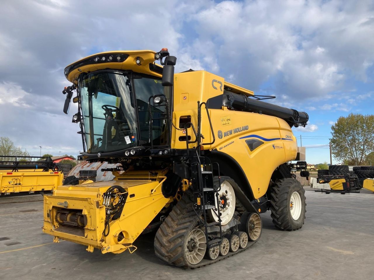 New Holland CR 8.90 Tracks Kombajn zbożowy