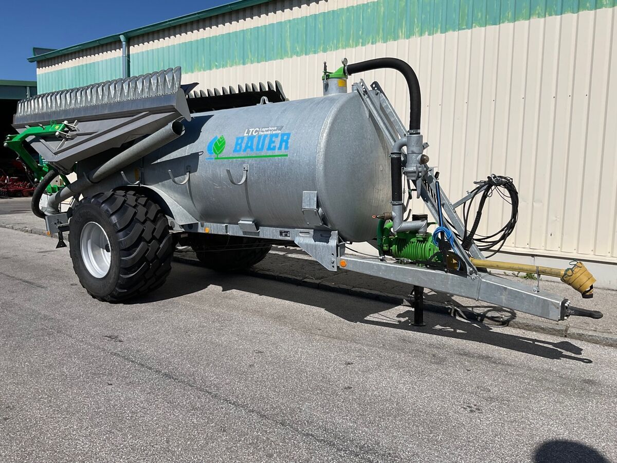 E-FARM: Bauer v 81 mit schleppfix sfa 9 - Tanker - id HMXRHA1 - €61,584 - Year of construction: 2023 - Austria