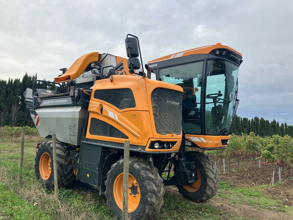 E-FARM: Pellenc optimum l 10 - Vendemmiatrice - id FVTT1DR - 170.000 € - Anno di costruzione: 2020 - Francia