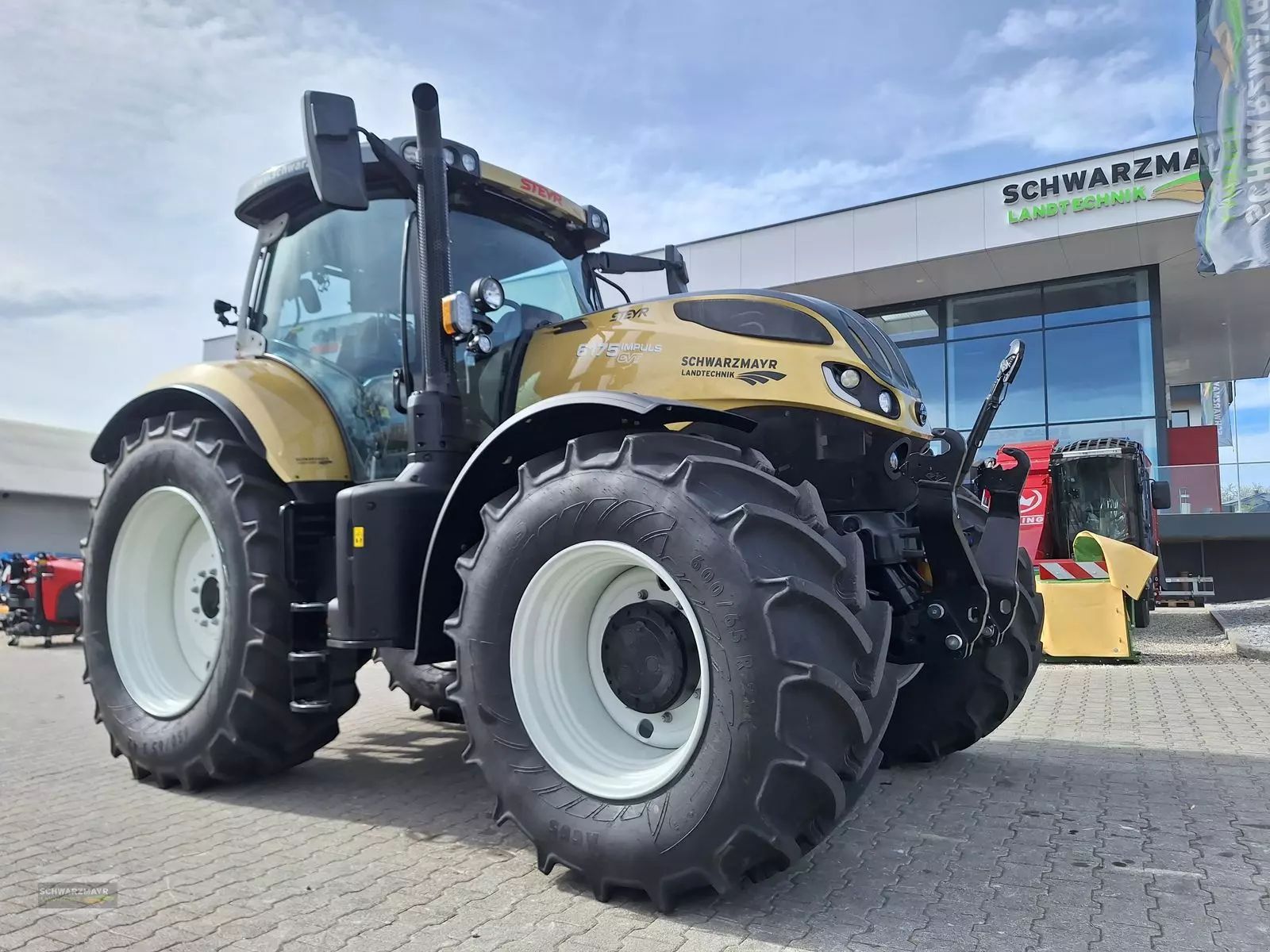 E-FARM: Steyr Impuls 6175 CVT - Tractor - id DMZBWHX - Año: 2025 - Horas: 10,Potencia del motor: 225,Austria