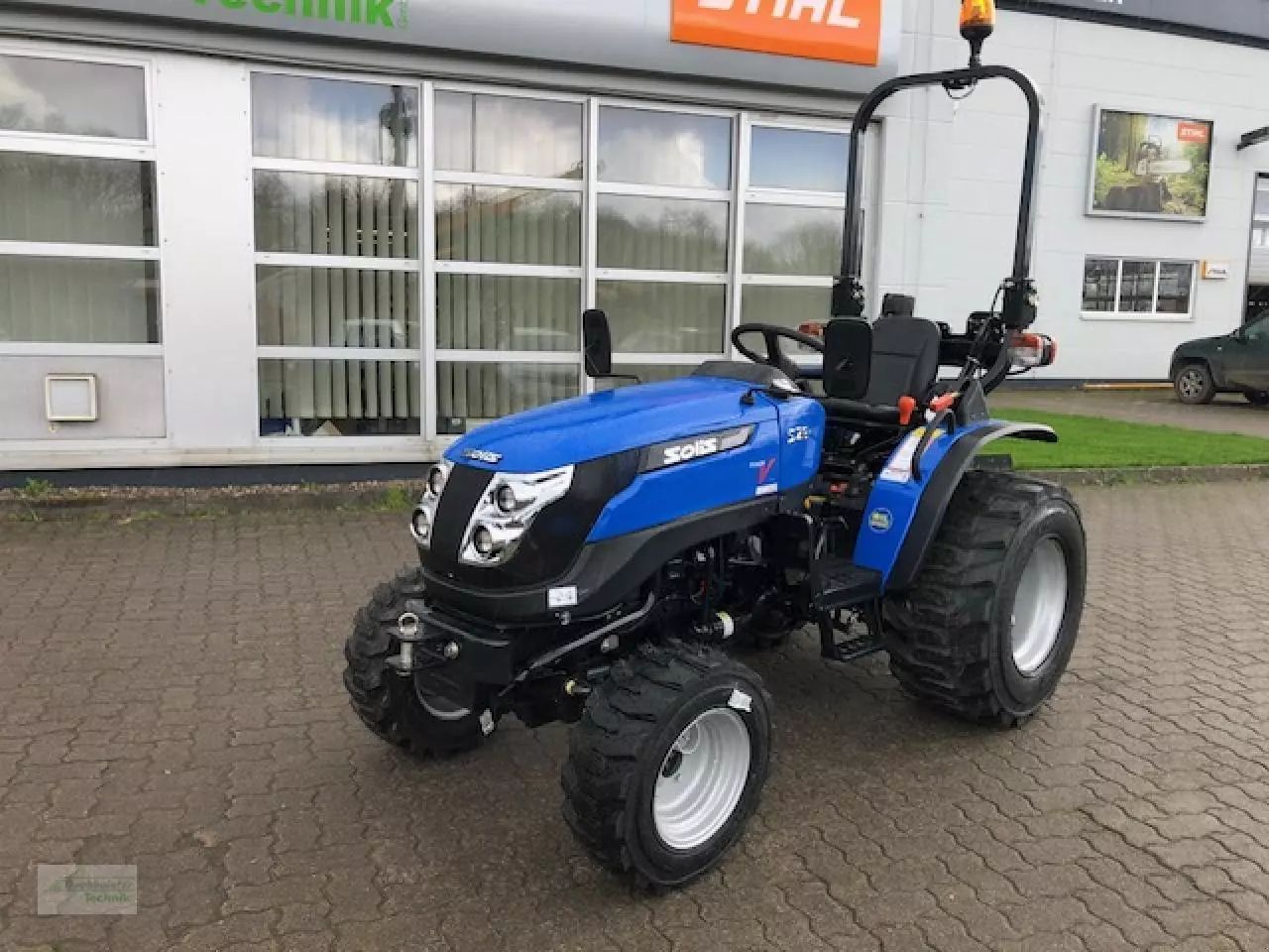 E-FARM: Solis 26 6+2 seitenschalter - Трактор - id MUAADEK - 10 756 € - Год выпуска: 2024 - Мощьность двигателя: 26,Германия