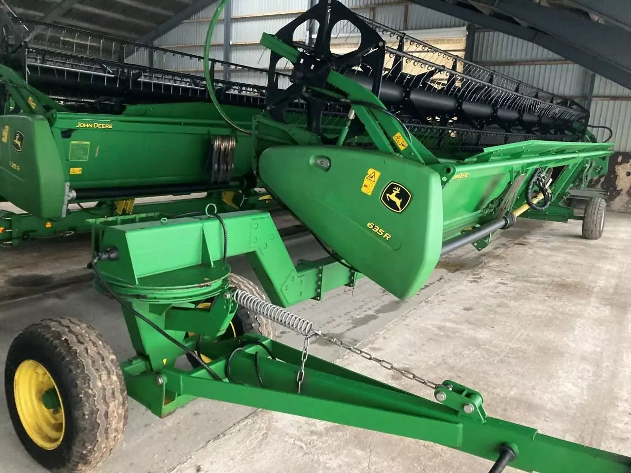 John Deere 635R Cabezal 30.148 €