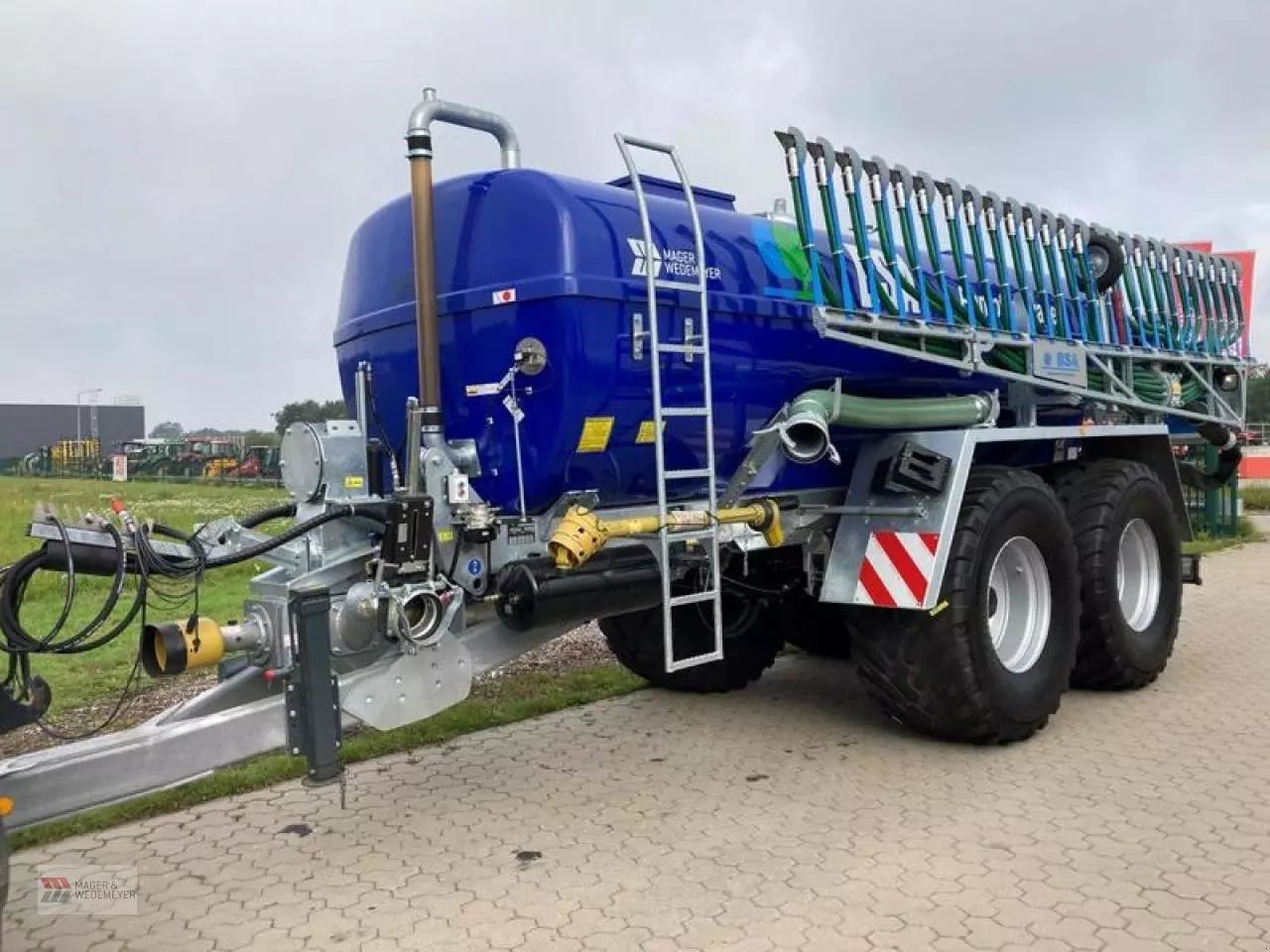 E-FARM: BSA bpk 160l poly pumptankwagen - Équipement pour lisier autre - id XDKK349 - 104 219 € - Année: 2023 - Allemagne
