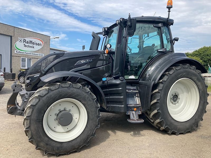 E-FARM: Valtra T254A - Traktor - id ZNIHYKE - 92.500 € - Baujahr: 2020 - Abgelesene Motorstunden: 3.563,Motorleistung (PS): 235,Deutschland