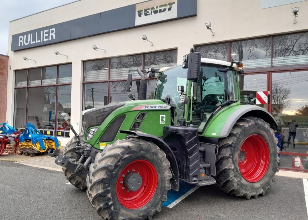 Fendt 716 Vario Tractor €98,000