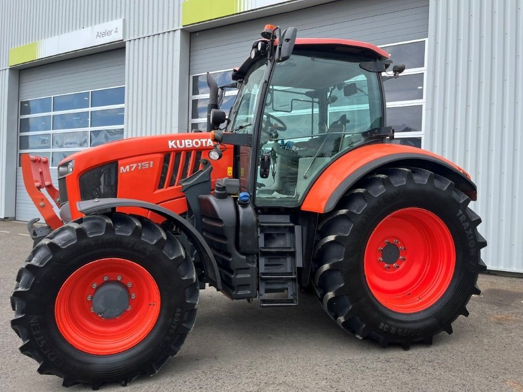 Kubota M7151 Tractor €38,500