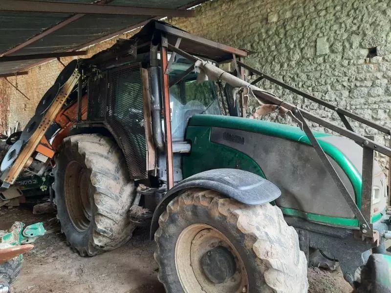 E-FARM: Valtra T191 - Tractor - id IMETRQ4 - 30.000 € - Año: 2009 - Horas: 7400,Potencia del motor: 190,Francia