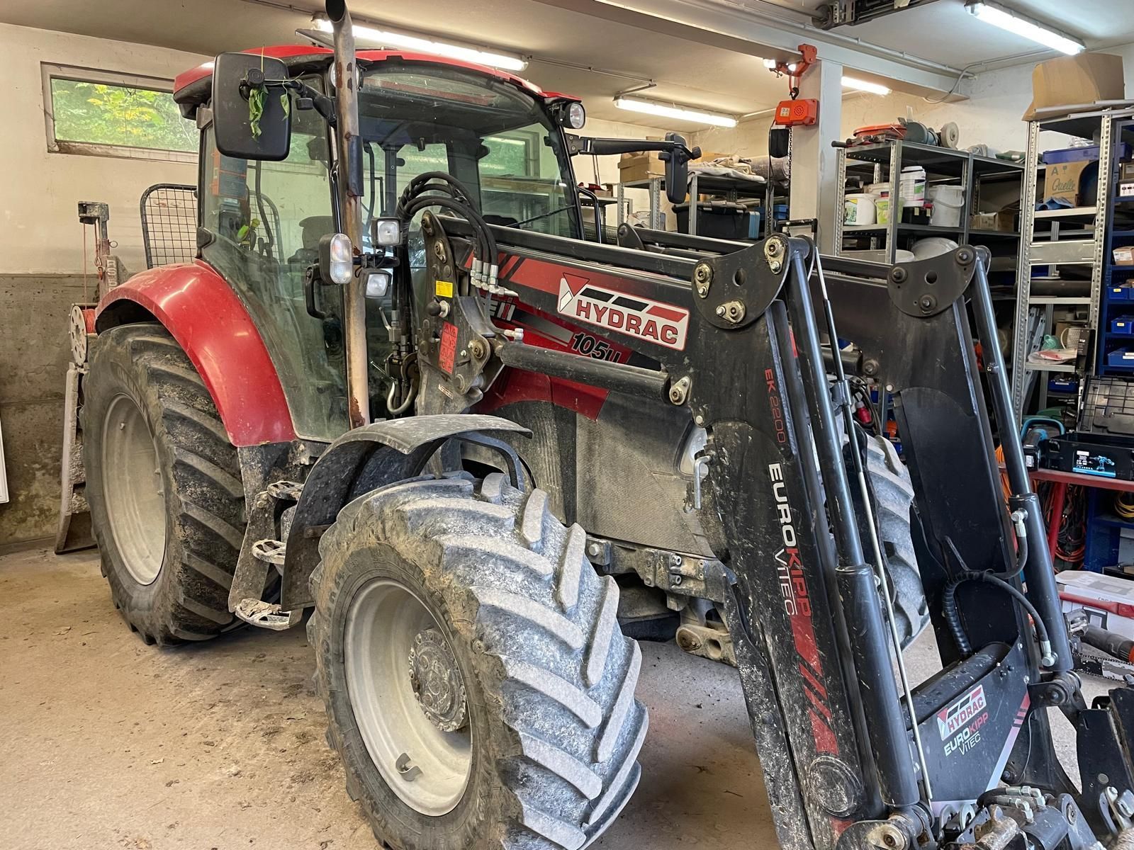Case IH Farmall 105 U Tractor 49.800 EUR