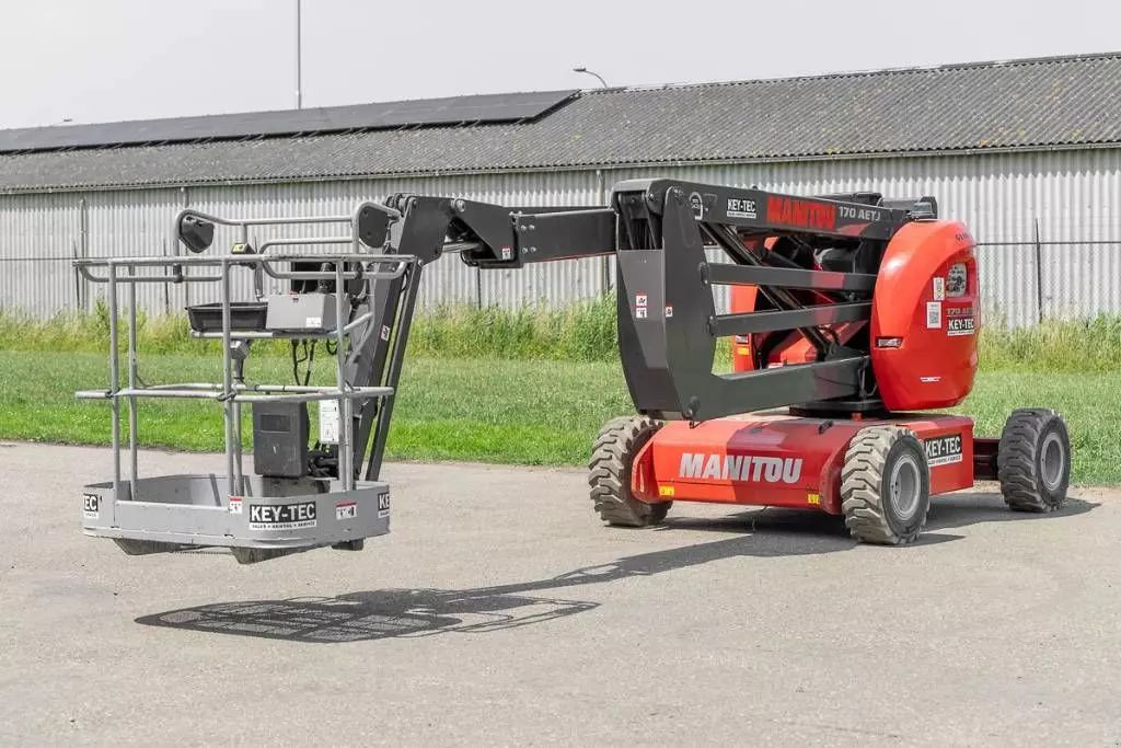 Manitou 170 aetjl Self propelled platform €47,000
