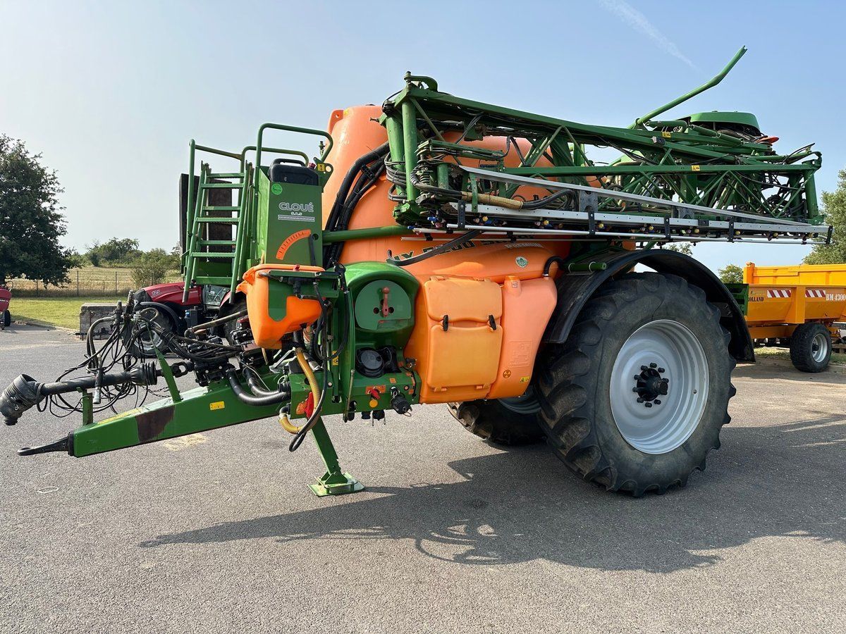 E-FARM: Amazone ux 5200 super - Opryskiwacz - id S7AE7UX - Rok produkcji: 2015 - Francja
