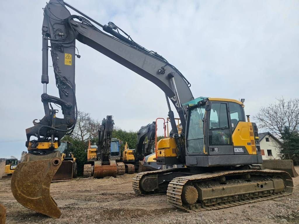 VOLVO ecr235el Excavator pe șenile 75.234 EUR