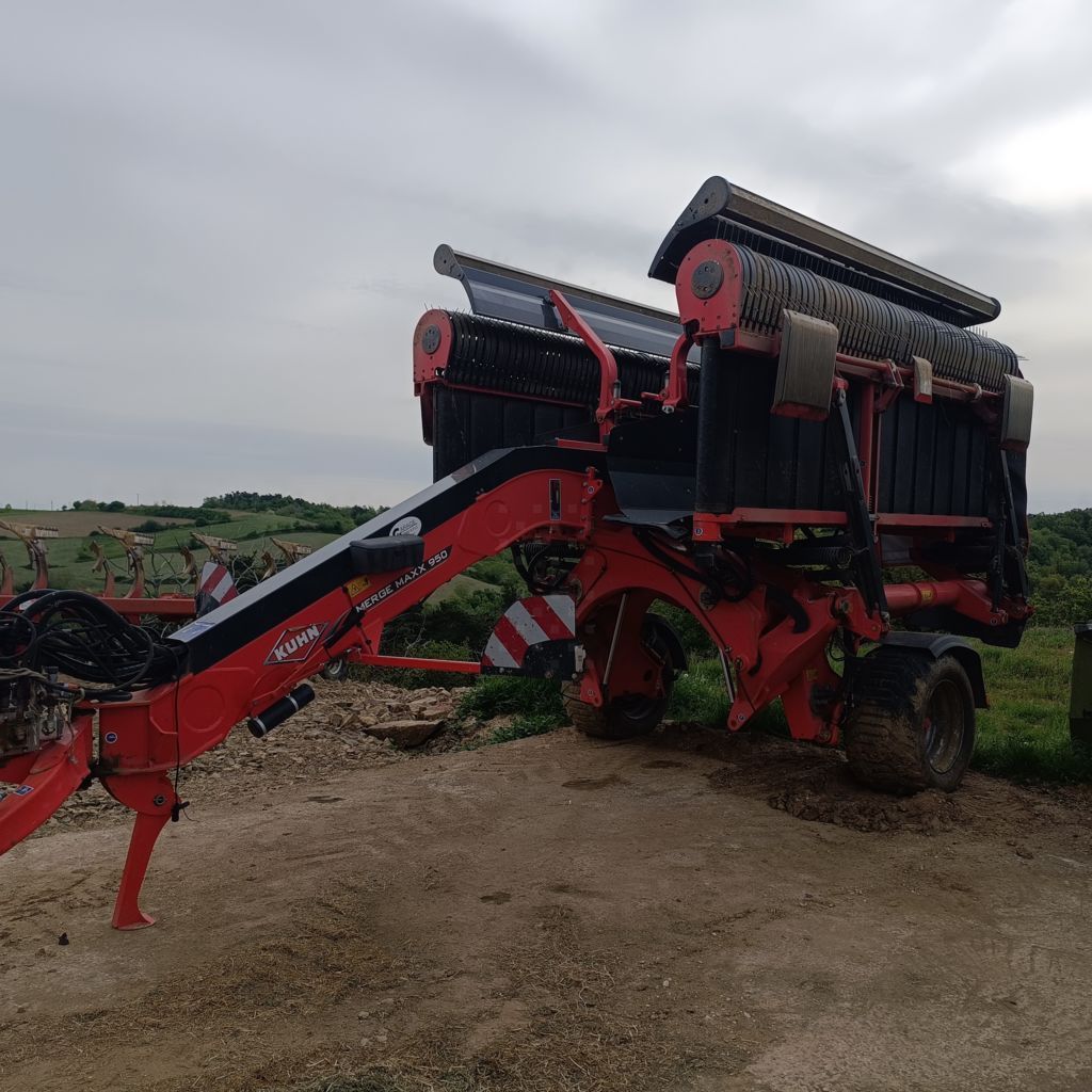 Kuhn merge maxx 950 Tedder €44,000