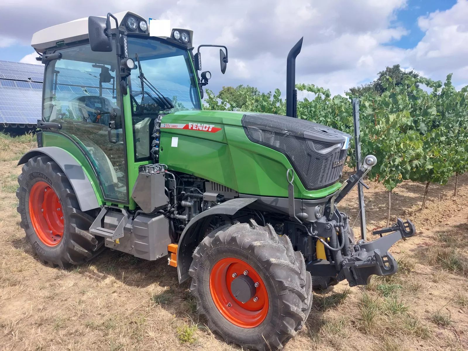 Fendt 211 V Vario Tractor €111,900
