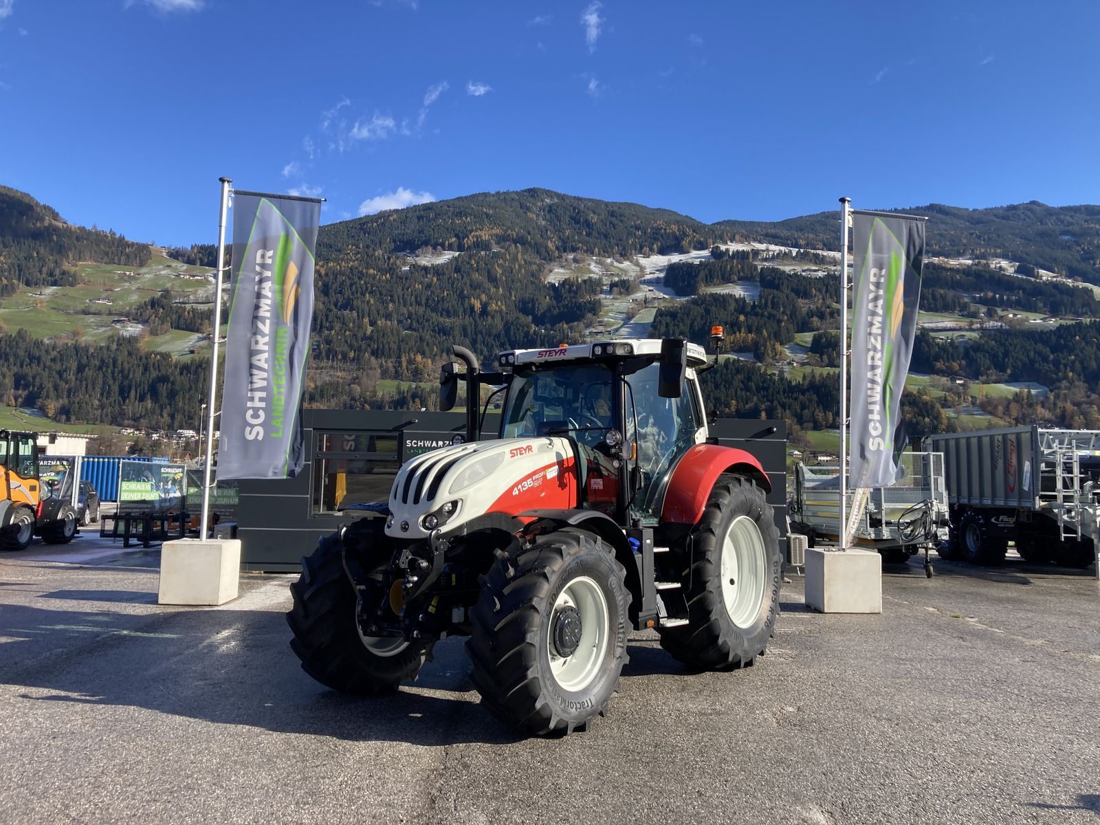E-FARM: Steyr Profi 4135 CVT - Tractor - id GJETY81 - Año: 2024 - Horas: 35,Potencia del motor: 135,Austria