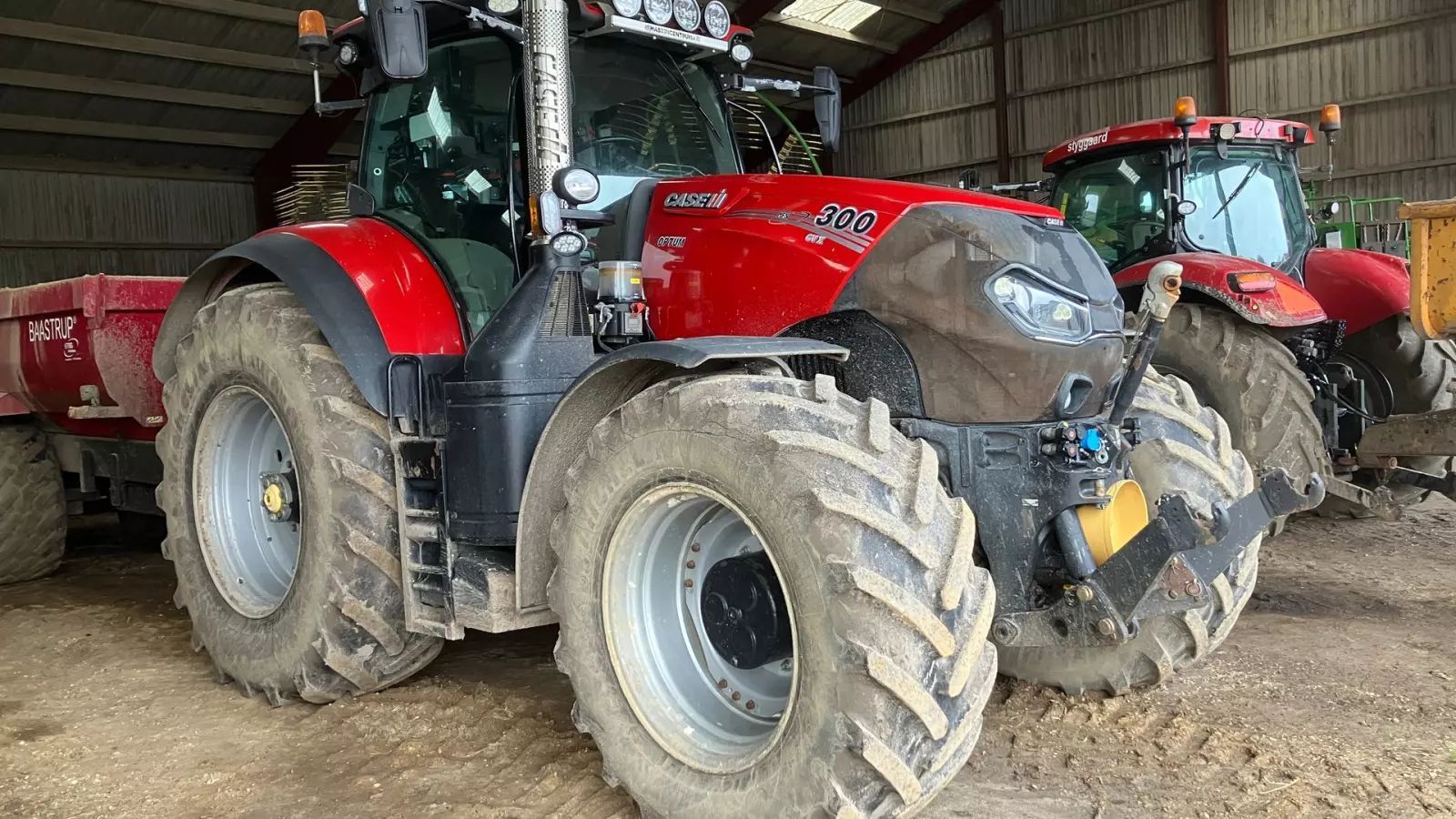 Case IH Optum 300 CVX Трактор 97 043 €