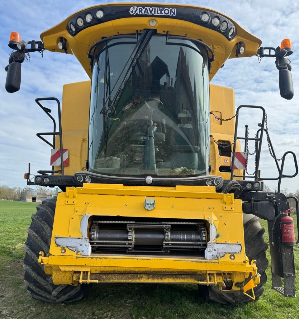 New Holland CR 8.90 Mietitrebbia 310.000 €