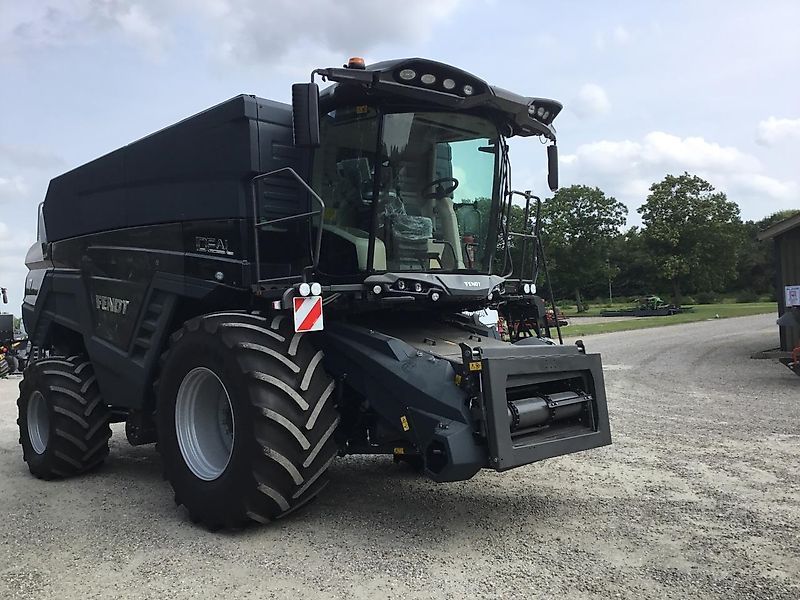 E-FARM: Fendt Ideal 7 - Combine harvester - id XWCRJSK - €348,345 - Year of construction: 2023 - Engine hours: 1,Engine power (HP): 451,Denmark