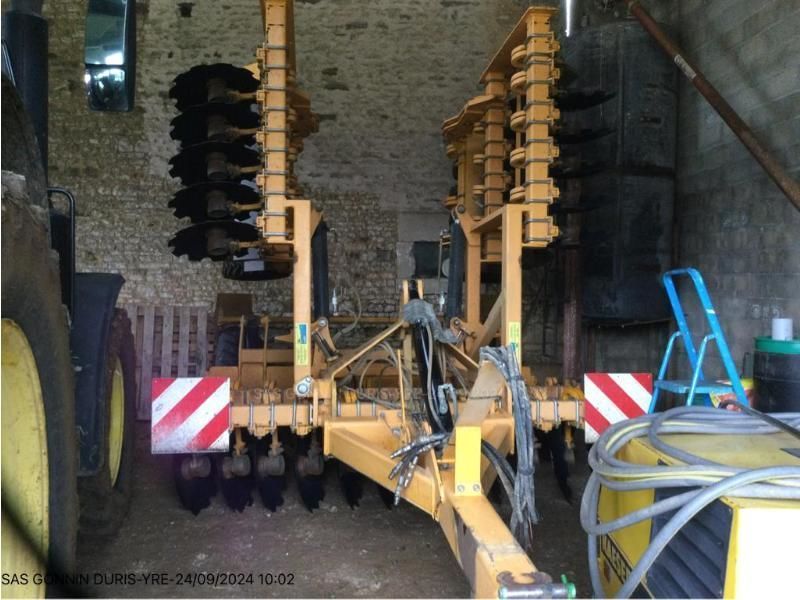 E-FARM: AGRISEM - Kultivátor - id VVHUSJF - 12 500 € - Rok výroby: 2012 - Francie