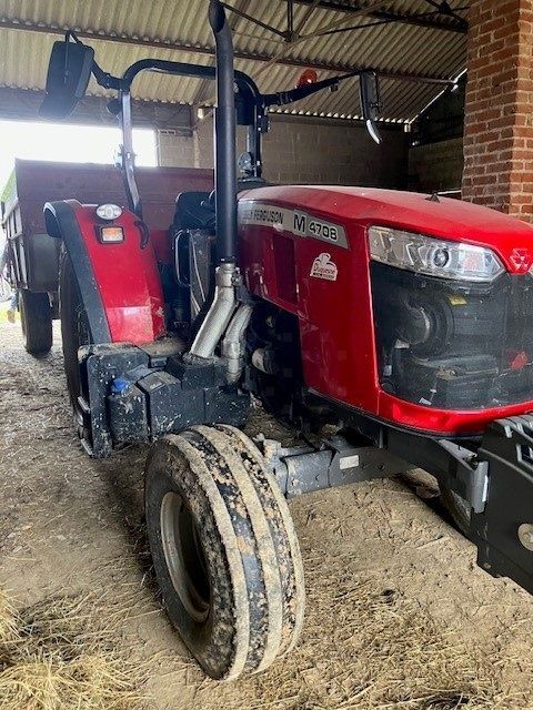 E-FARM: Massey Ferguson 4708 - Tracteur - id TZUILJ5 - 41 000 € - Année: 2021 - Lecture du nombre d'heure: 500,Puissance du moteur (chevaux): 80,France