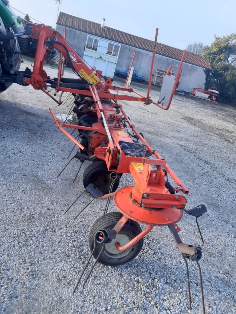Kuhn GF 7902 Tedder €6,000