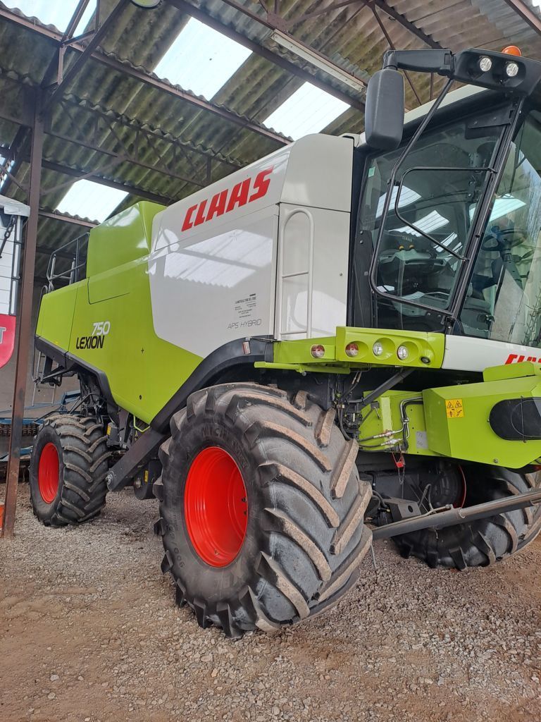 Claas Lexion 750 Combine harvester €135,000