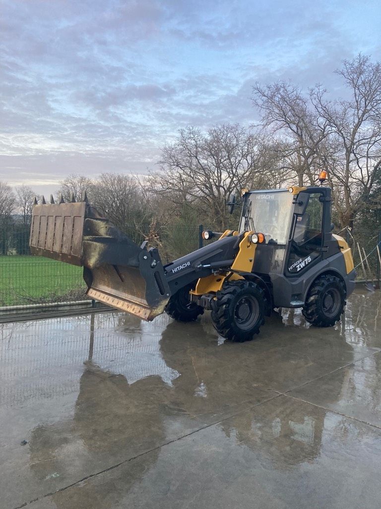 Hitachi zw 75-6 Wheel loader €44,900