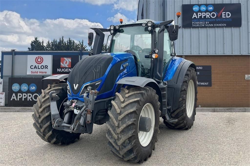 E-FARM: Valtra T254 - Tracteur - id QWBNDKH - 100 207 € - Année: 2021 - Lecture du nombre d'heure: 1 959,Puissance du moteur (chevaux): 254,Royaume-Uni