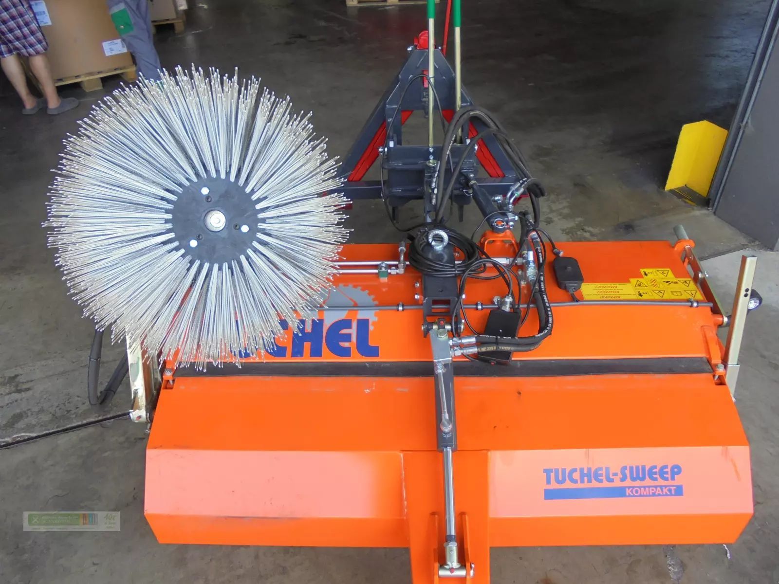 E-FARM: Tuchel kompakt 520-150 - Equipement municipal - id ELC5RSX - 5 400 € - Année: 2021 - Allemagne