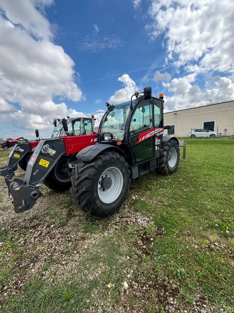 E-FARM: Massey Ferguson th.7035 - Ładowacz teleskopowy - id DVMEZTT - 62 000 € - Rok produkcji: 2021 - Motogodziny: 1500,Francja