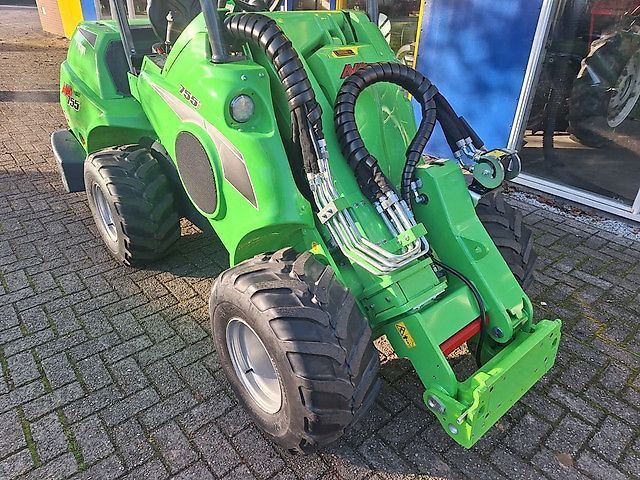 Avant 755i tdl Csúszókerekes rakodógép