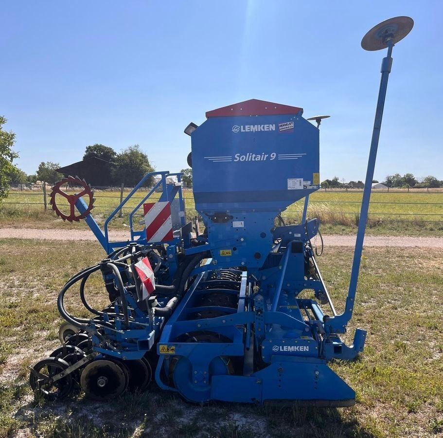E-FARM: Lemken SOLITAIR 9 - Drilling machine combination - id L26LGUV - €30,000 - Year of construction: 2010 - France