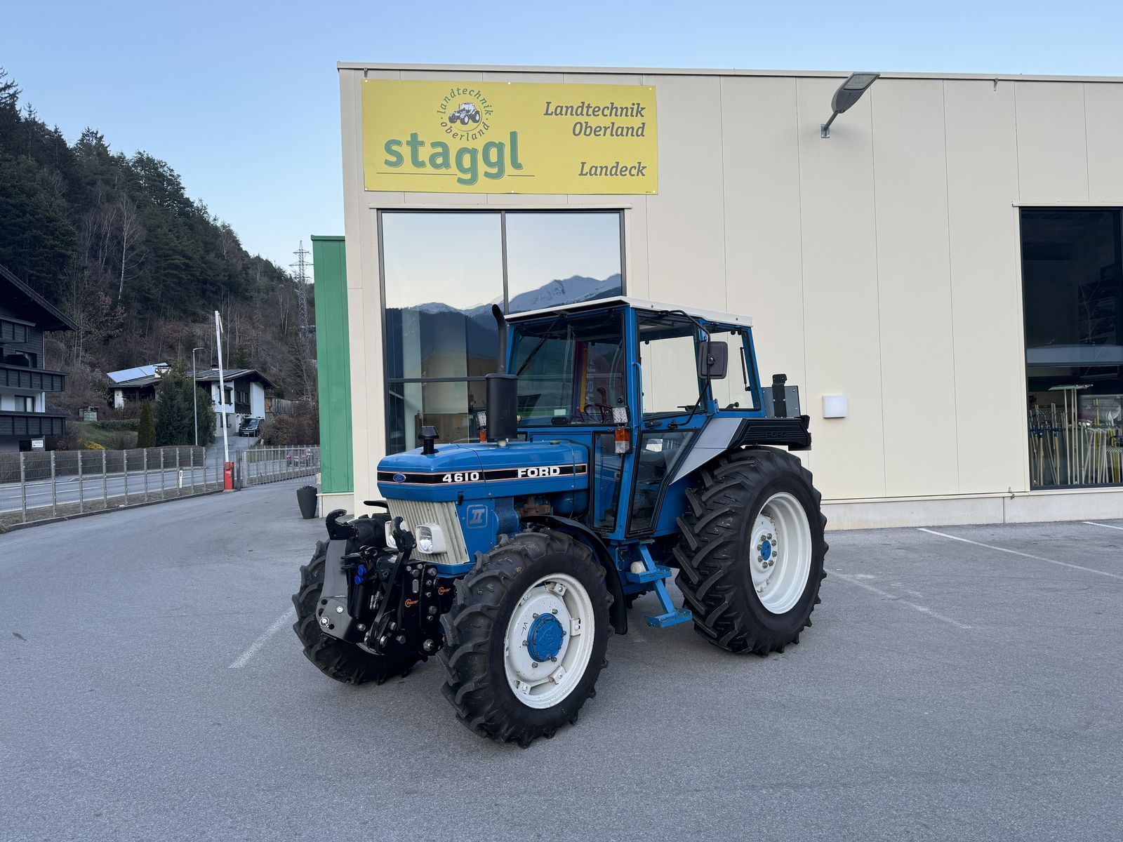 Ford 4610 a Traktor 29 500 €