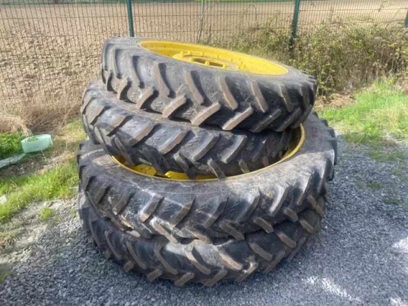 E-FARM: Kleber 270/95r54 - Pneumatico e cingolo - id XZLSQHD - 5.000 € - Anno di costruzione: 2018 - Francia
