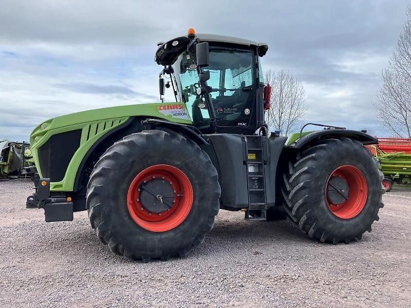 E-FARM: Claas Xerion 4000 TRAC - Tractor - id EMYX73Y - 102.000 € - Año: 2013 - Horas: 7040,Potencia del motor: 436,Alemania