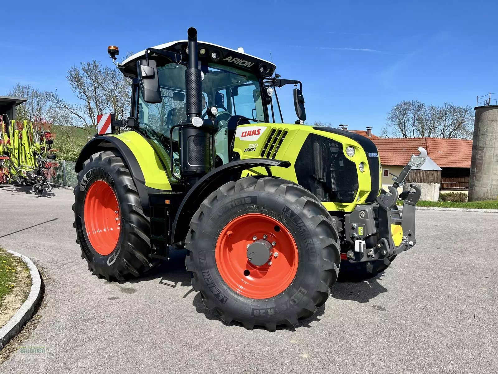 E-FARM: Claas Arion 550 CMATIC CEBIS - Traktor - id IZGMKSF - 136.667 € - Produktionsår: 2025 - Motoreffekt (HP): 165,Østrig