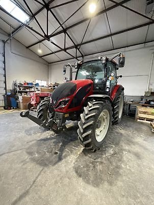 E-FARM: Valtra A95 - Trattore - id II4XNMB - 55.000 € - Anno di costruzione: 2022 - Ore: 650,Potenza del motore: 95,Francia